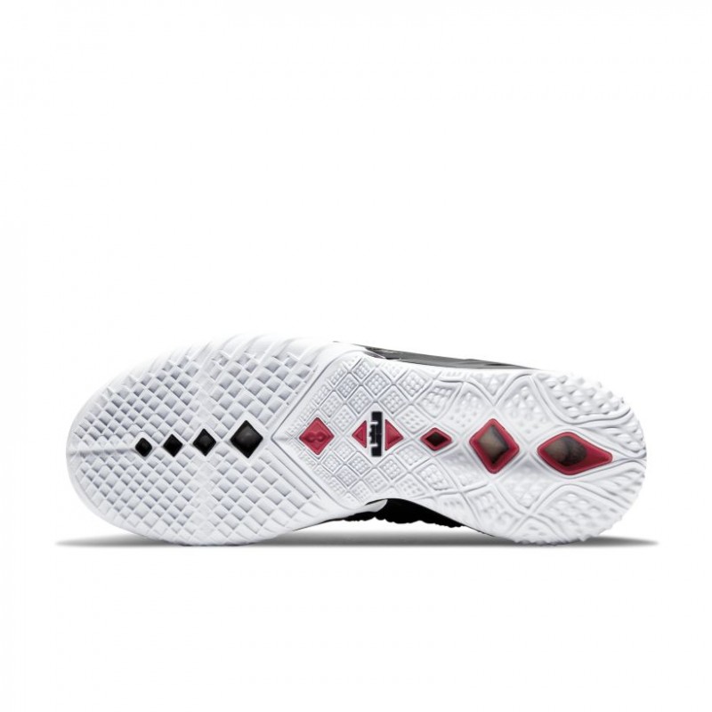 Nike LeBron 18 CQ9283-001